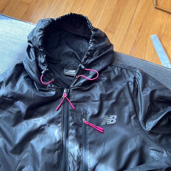 New Balance Running Rain Jacket Medium - Picture 3 of 6